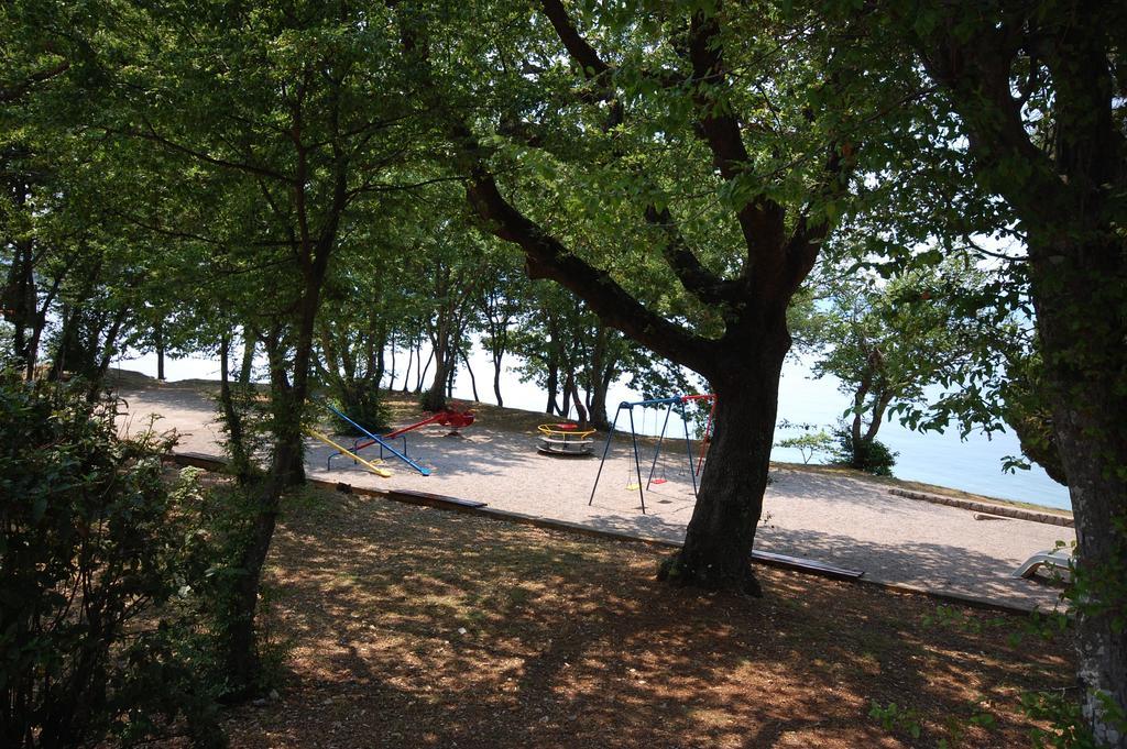 Apartment Mladan By El-Pi Tours Nijvice Zewnętrze zdjęcie