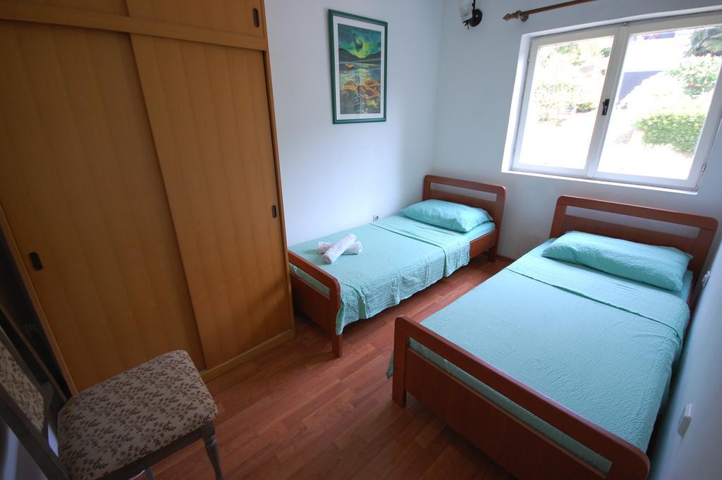 Apartment Mladan By El-Pi Tours Nijvice Zewnętrze zdjęcie