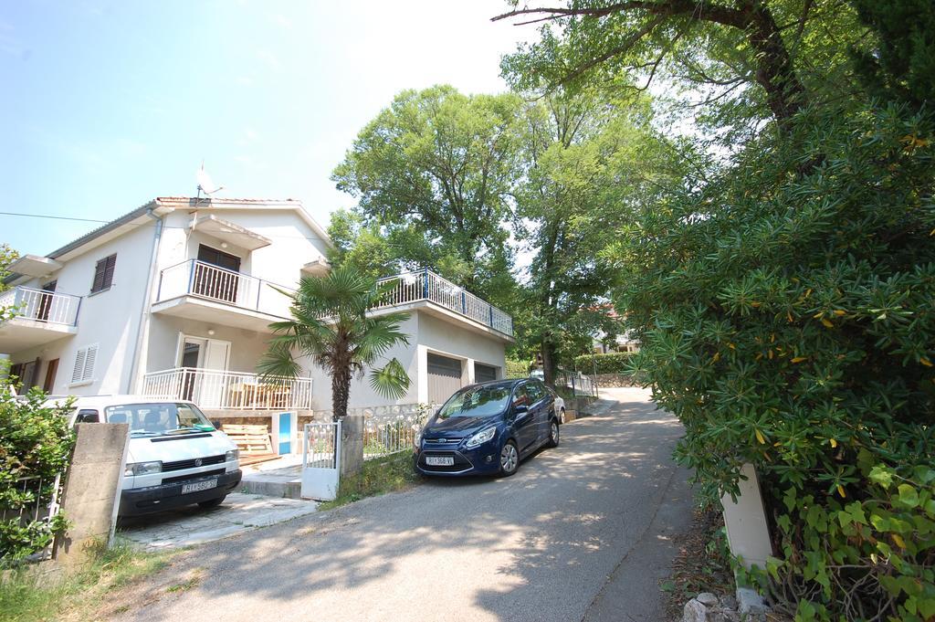 Apartment Mladan By El-Pi Tours Nijvice Zewnętrze zdjęcie