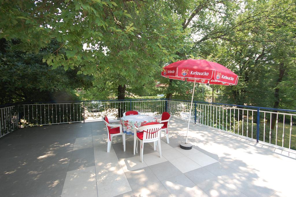 Apartment Mladan By El-Pi Tours Nijvice Zewnętrze zdjęcie