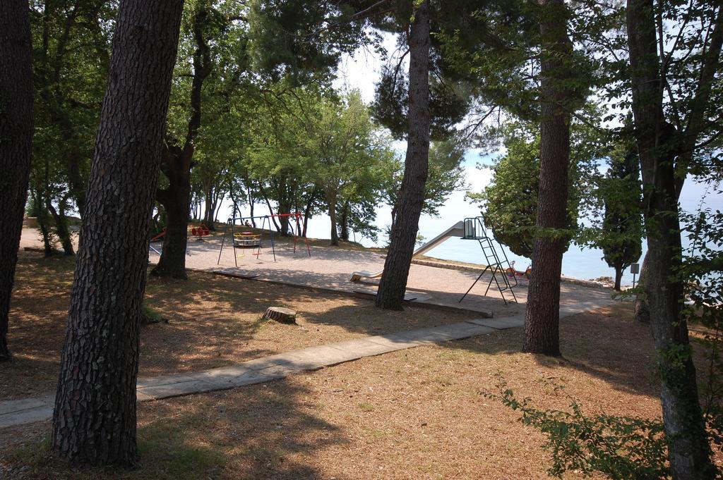 Apartment Mladan By El-Pi Tours Nijvice Zewnętrze zdjęcie